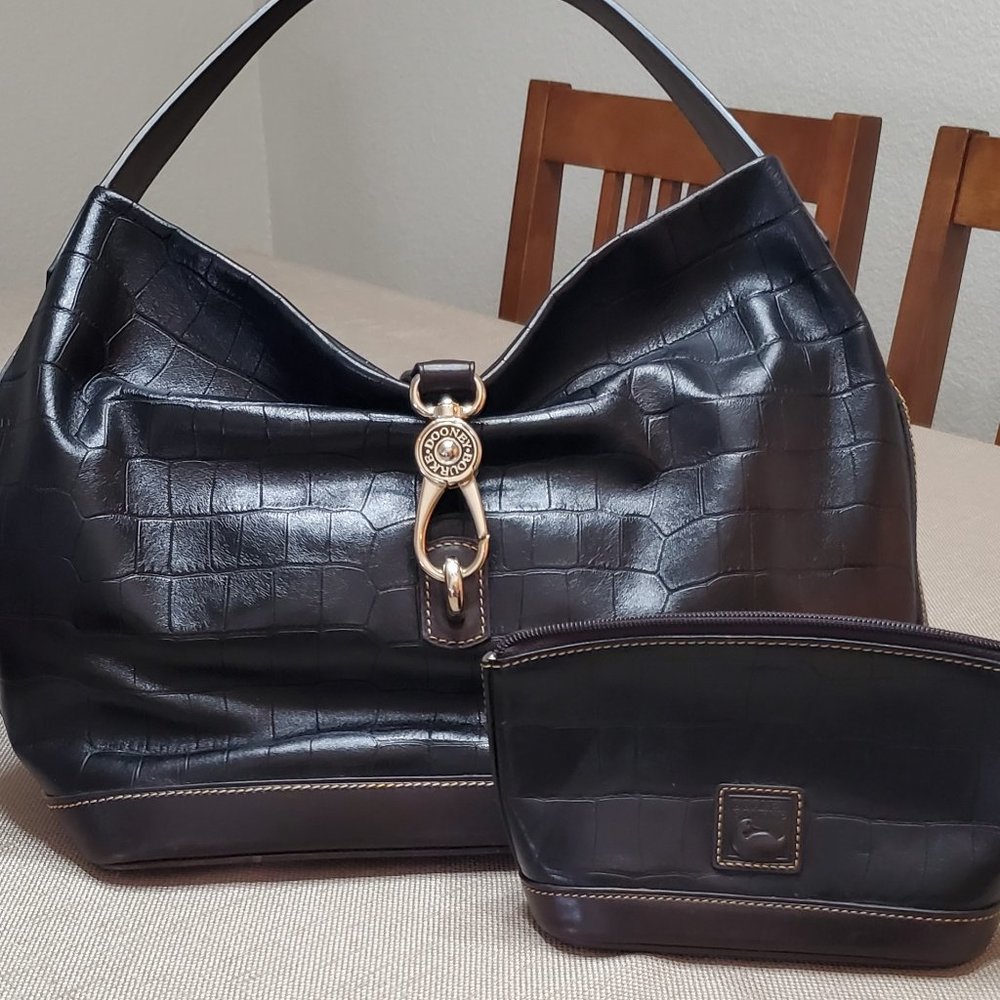 Dooney & Bourke Embossed Leather Logo Lock Sac Tote w/ Makeup bag